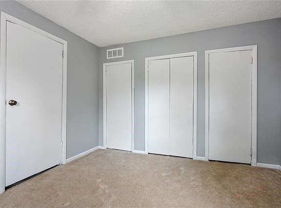 3rd image of 43 Emerald Shore Dr