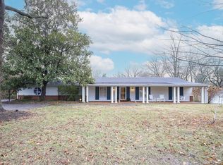 514 S Spoede Rd, Saint Louis, MO 63131