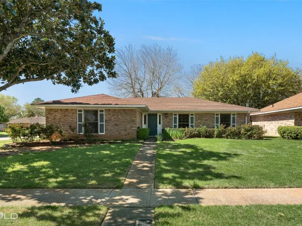 5406 Foxglove Dr, Bossier City, LA 71112