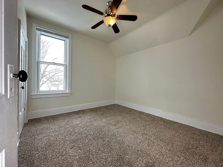 2707 Forest Ave — Photo 15