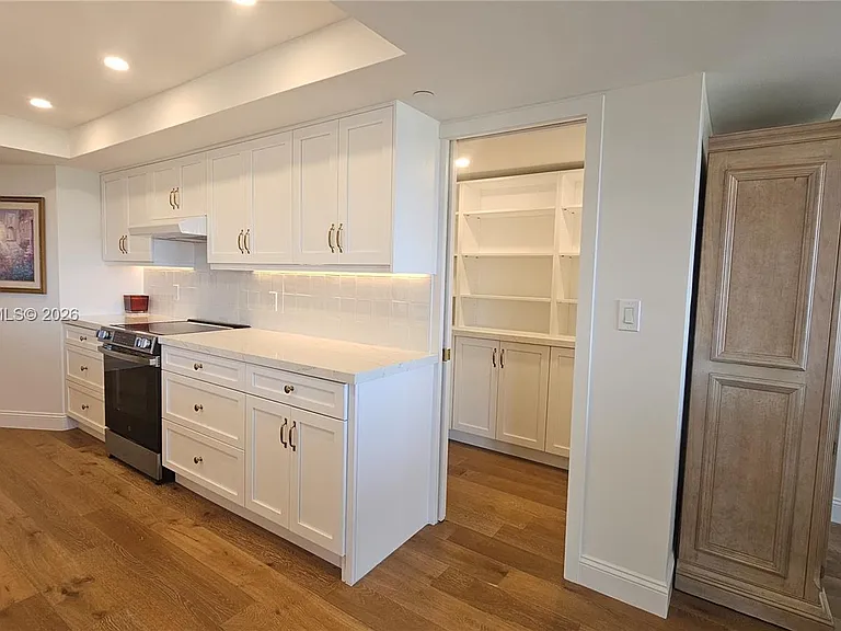 4001 N Ocean Blvd #702 — Photo 14