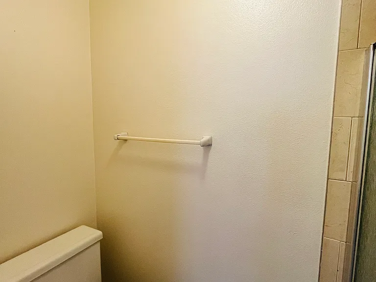 1001 W Macarthur Blvd #110 — Photo 18
