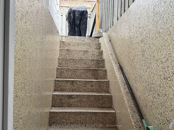 25 Prairie Rose Cir #BASEMENT, Brampton, ON L6R 1R4
