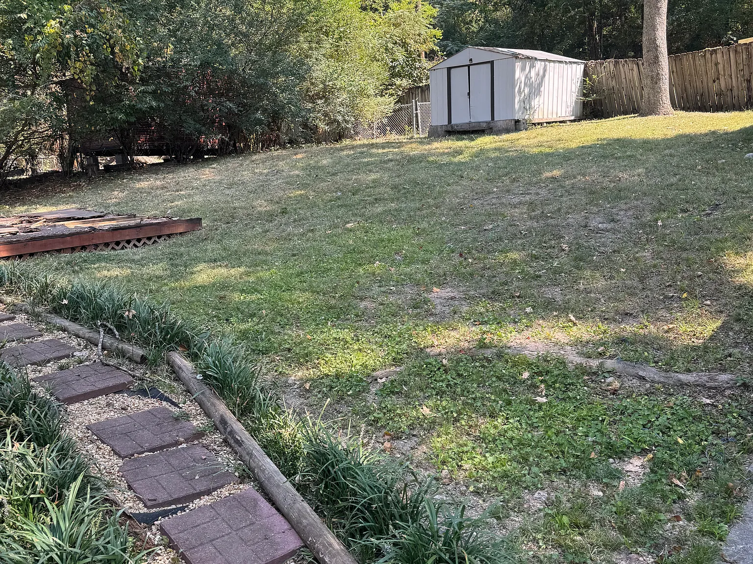 3 bed, 1235 sqft, $1,700 — Photo 2