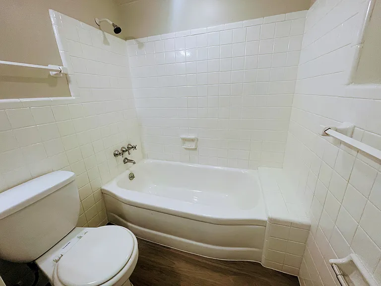 2nd Bathroom