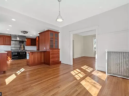10 Greenwood Ln Photo 1