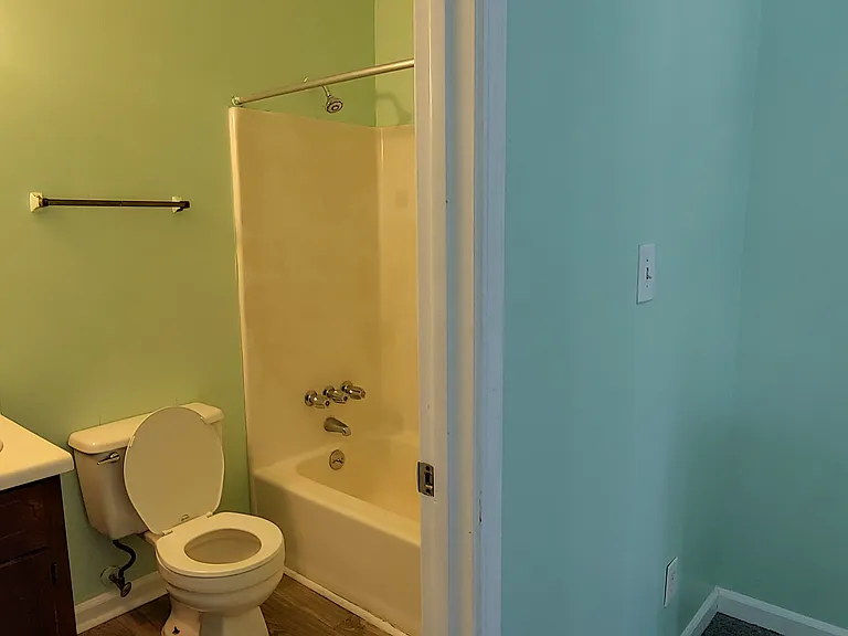 1000 Jeanette Ln — Photo 5