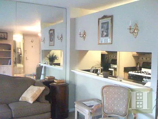 Rented by Halstead Real Estate | media 29