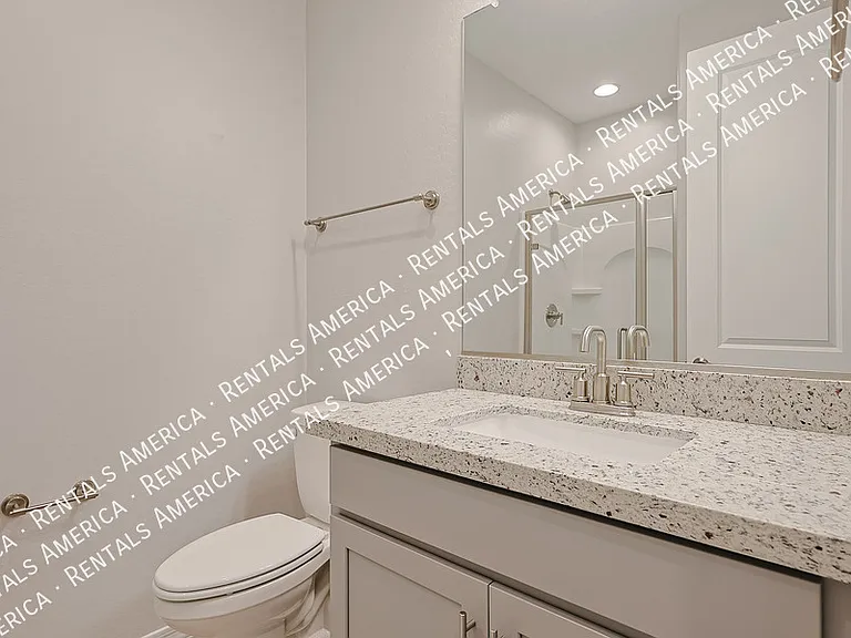10218 W Piccadilly Rd — Photo 21