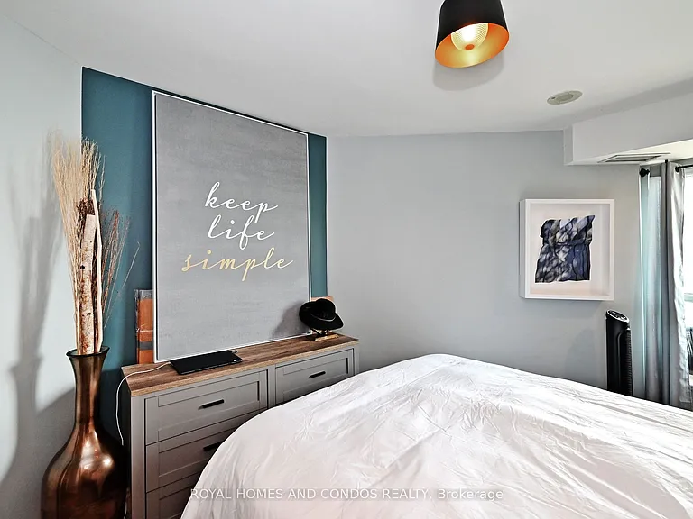 230 Queens Quay W #618 — Photo 30