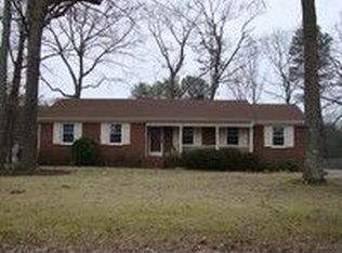 3825 Castlebury Dr, Chester, VA 23831