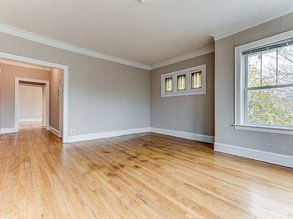 2nd image of 2612 W Leland Ave #13
