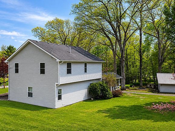 2nd image of 17905 Wappes Rd