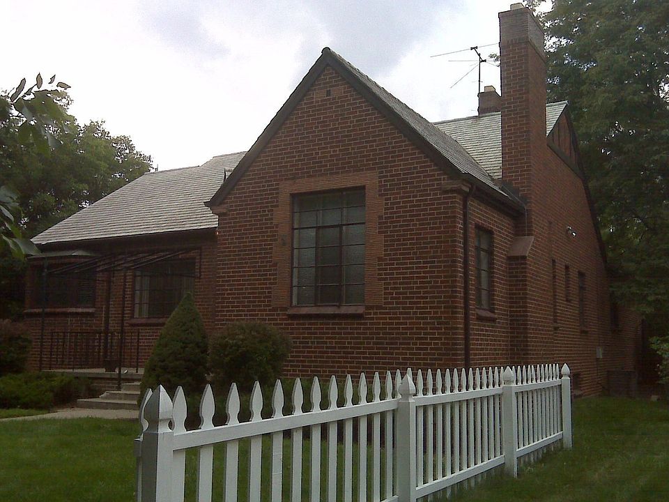 2nd image of 1405 Utica St