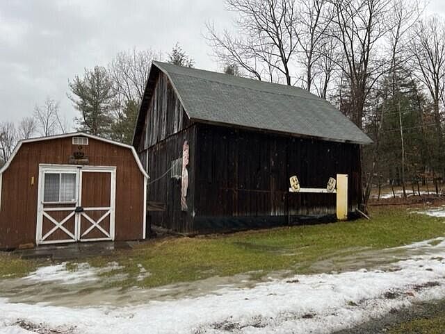 2nd image of 71 Rich Ln