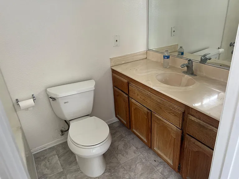1426 N Edison Blvd #C — Photo 7