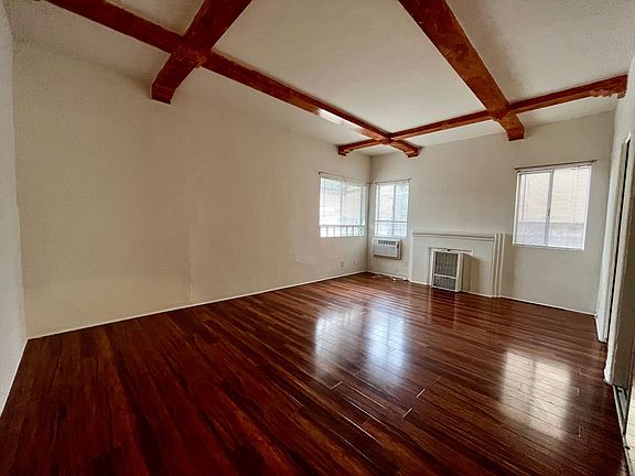 4th image of 153 S Crescent Dr #1B-1BA