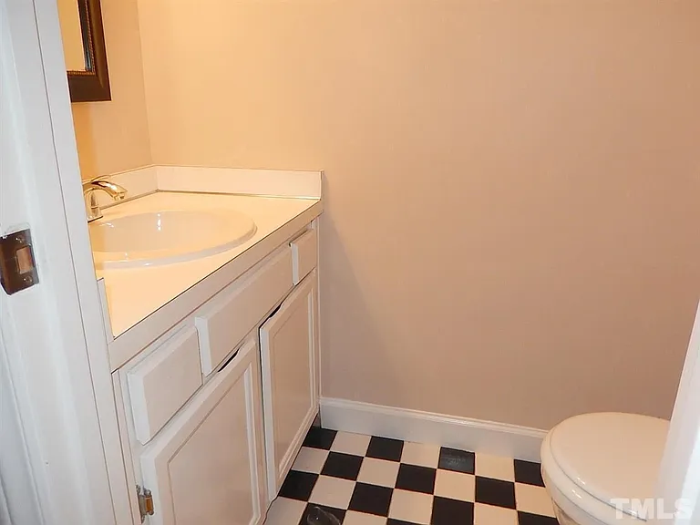 1302 Dylan Heath Ct — Photo 10