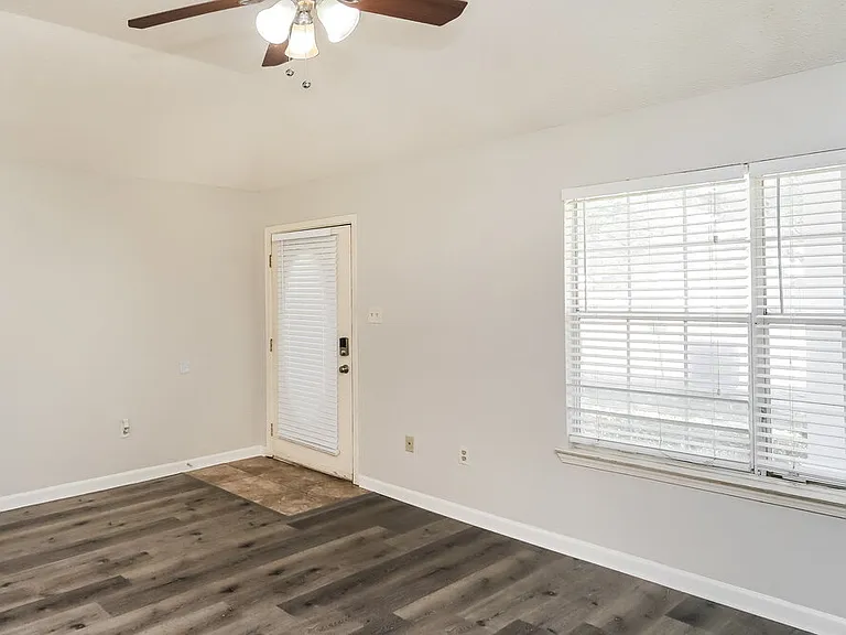 7714 Spring Morning Ct — Photo 6