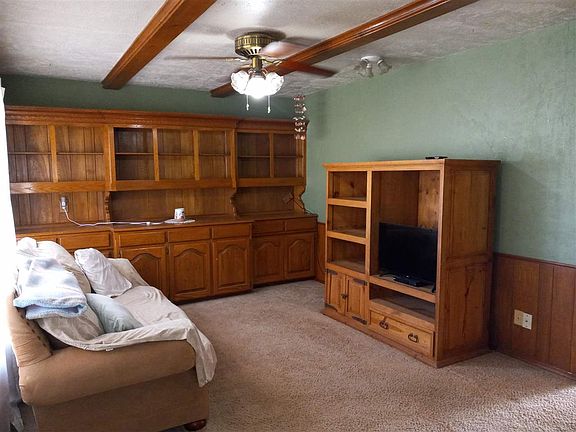 4th image of 205 Western Dr
