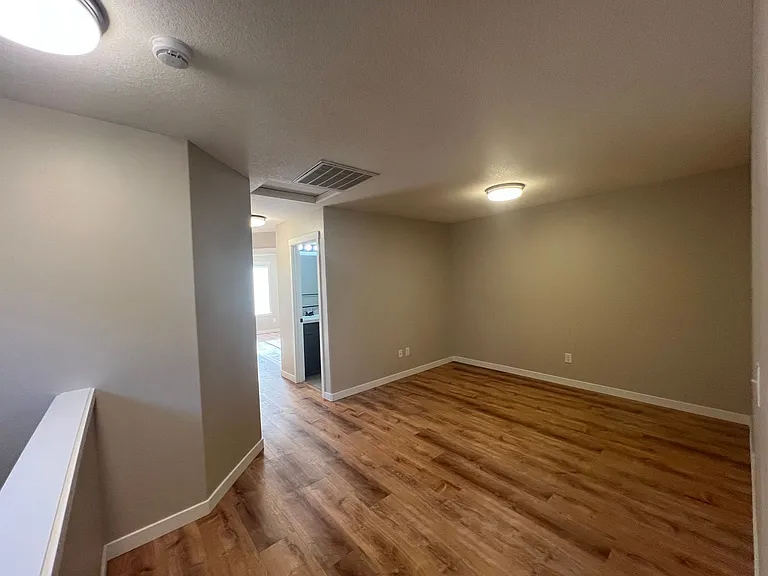 2641 NE 130th Ct — Photo 14