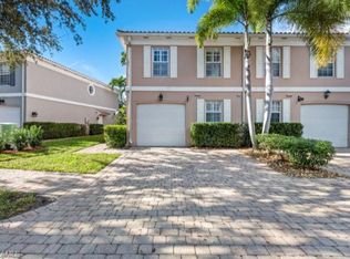 5795 Cove Cir #15, Naples, FL 34119