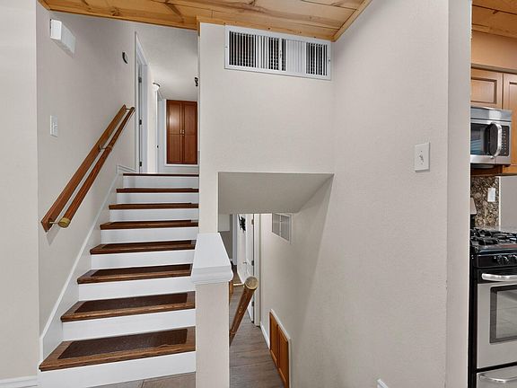 4th image of 4508 Piedra Blanca St NE