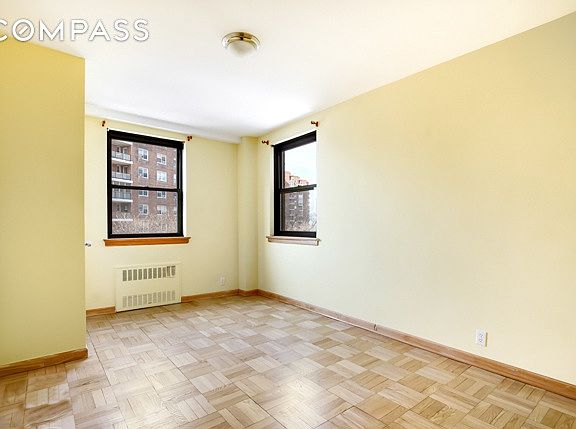 4th image of 735 Kappock St APT 4C