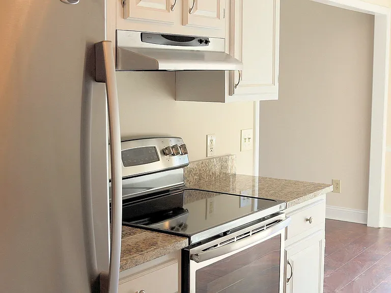 1394 Compton Ct - 2bed 1.5bath Townhome