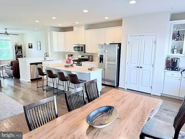 215 Quarry Point Rd — Photo 13