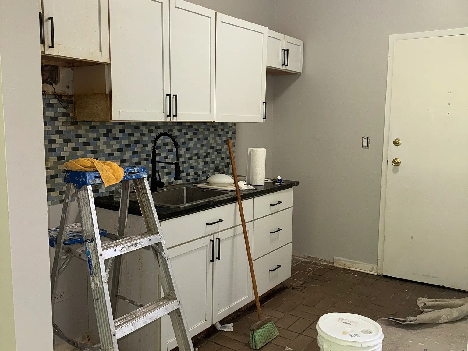 Studio, $1,075 — Photo 4