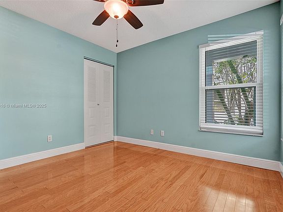 5th image of 8820 Woodside Ct #1
