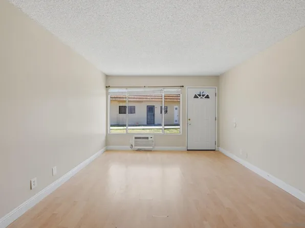 2012 E Mission Ave Unit 11, Escondido, CA 92027
