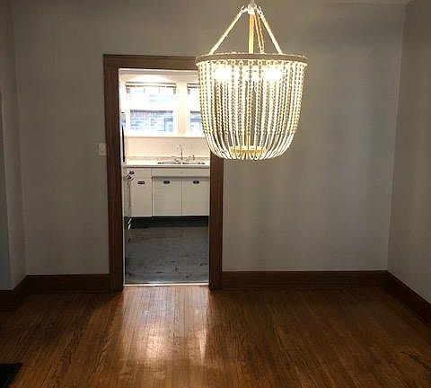 2nd image of 3221 Glengyle Ave #1