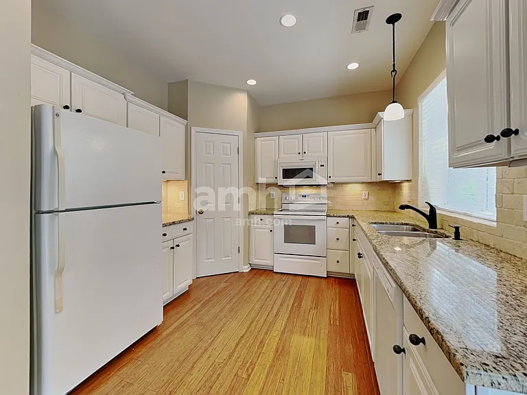3907 Gisbourne Dr — Photo 3