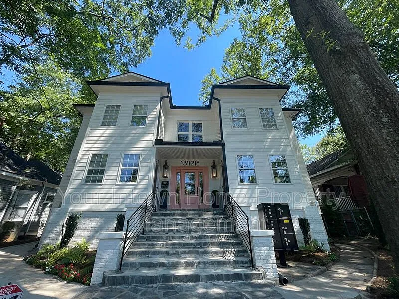 1215 Euclid Ave NE #7