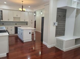 18 Glenwood Pl, East Orange, NJ 07017
