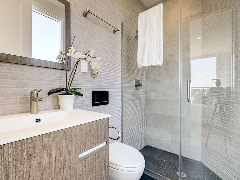 1424 Belmont St NW #9 — Photo 8