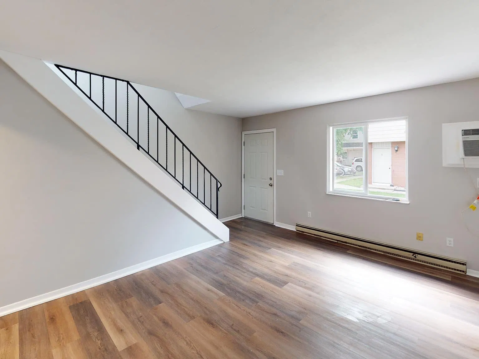 2 bed, 1.5 bath, 1029 sqft, $1,100 — Photo 1