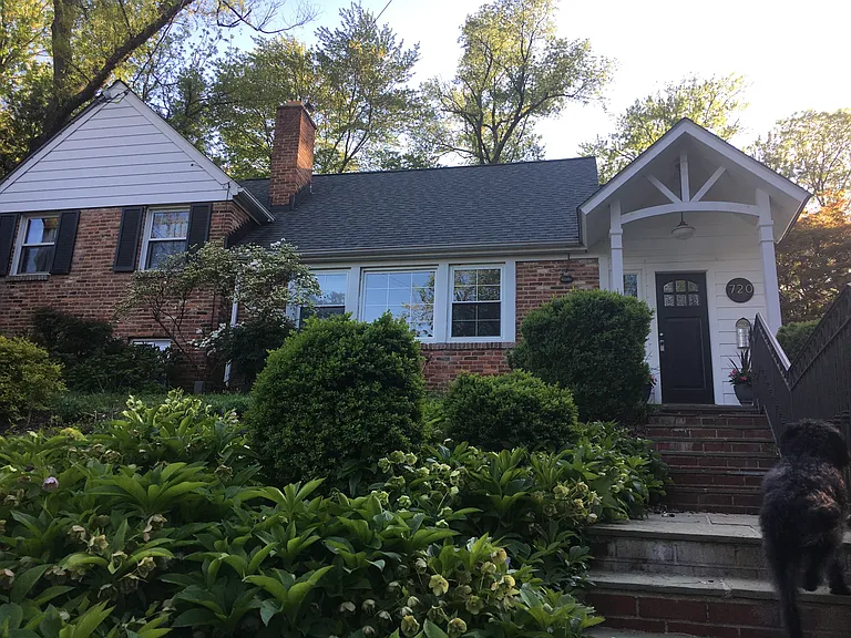 720 Parkway Ter — Photo 1