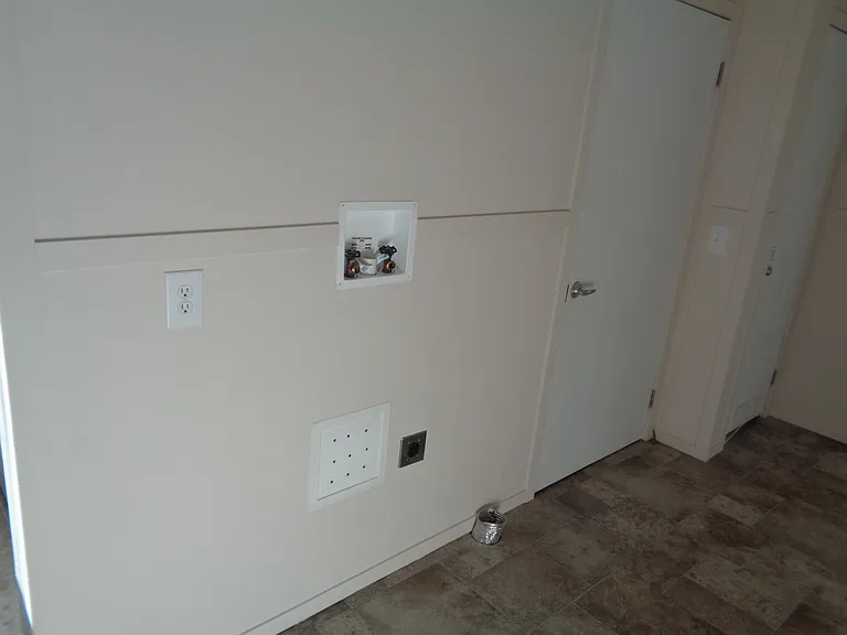 2967 1/2 Eastwood Pl — Photo 12
