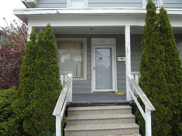 2nd image of 2122 Mead St