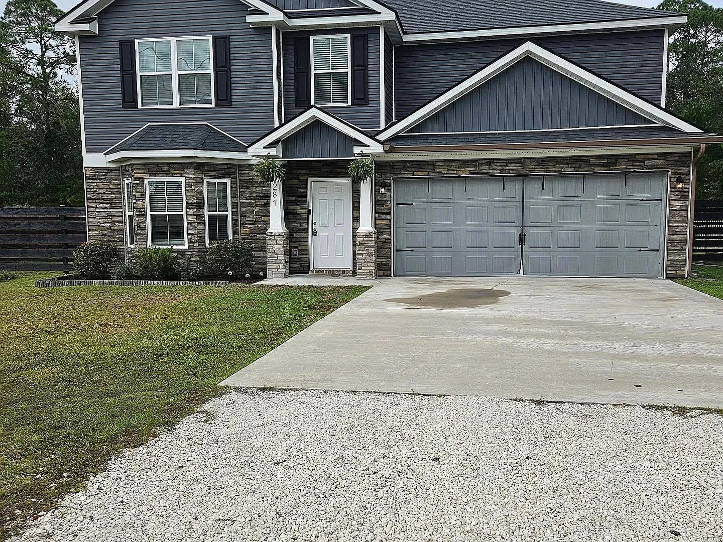 Beautiful Spacious 4-Bedroom Home on 1 Acre Land! — Photo 2