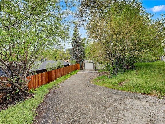 2nd image of 2501 W Hill Rd