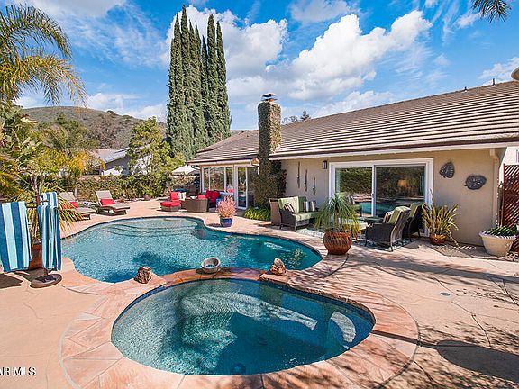 5th image of 2845 E Sierra Dr