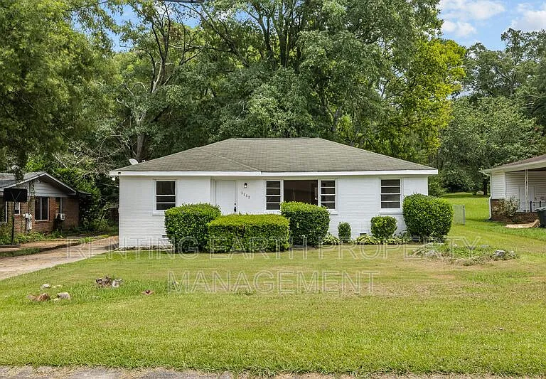1129 Camellia Rd — Photo 1