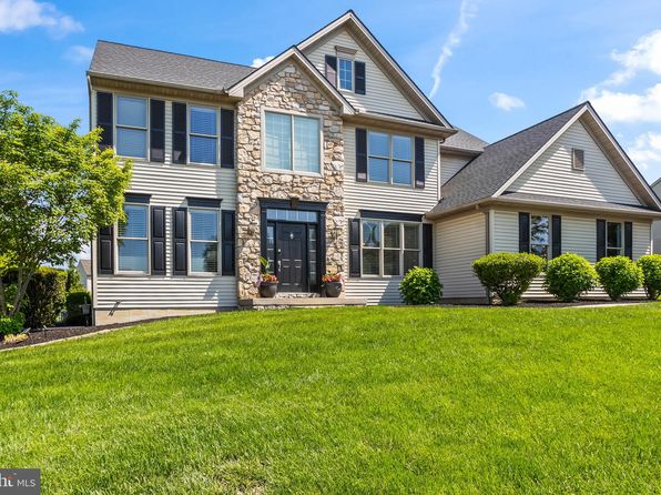 248 Wolgemuth Dr, Lancaster, PA 17602
