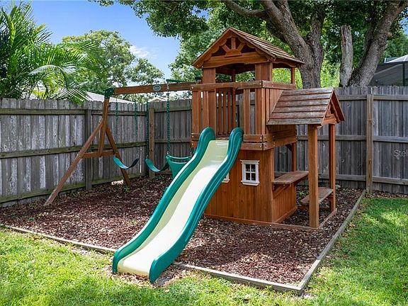 5th image of 4509 Pine Lake Dr