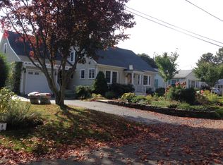 29 Payson Rd, Falmouth, ME 04105