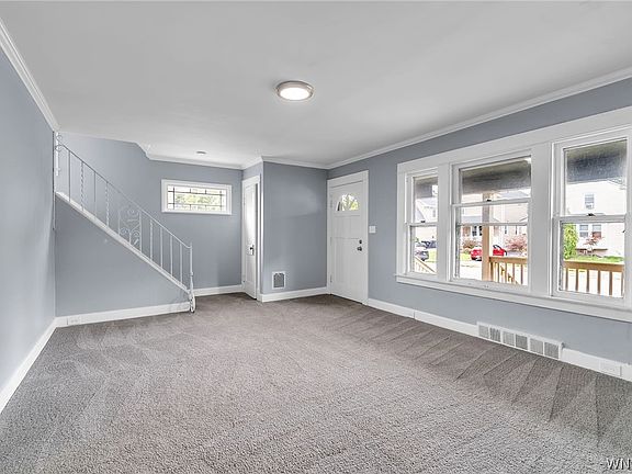 4th image of 72 Charleston Ave